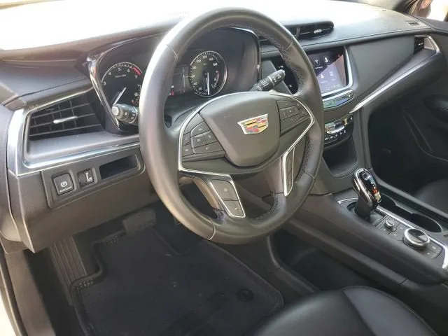 2023 Cadillac XT5 FWD Luxury photo 17