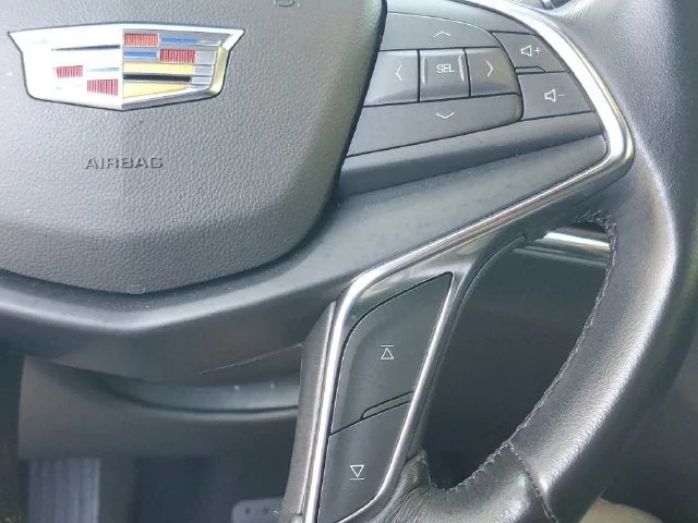 2023 Cadillac XT5 FWD Luxury photo 23