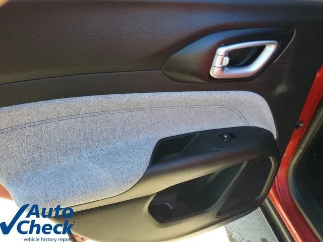 2025 Jeep Compass Latitude 4x4 photo 12