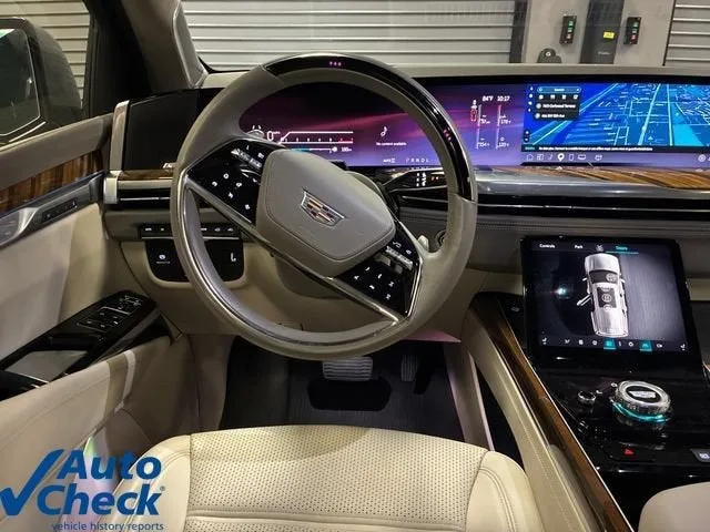 2025 Cadillac Escalade ESV Sport Platinum photo 14