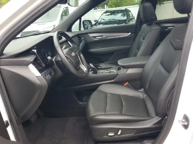2024 Cadillac XT6 Luxury photo 19