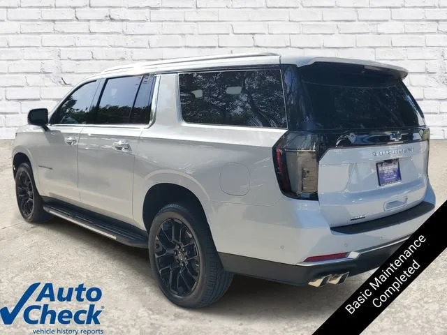 2026 Chevrolet Suburban High Country photo 2