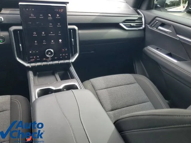 2025 GMC Acadia Elevation photo 17