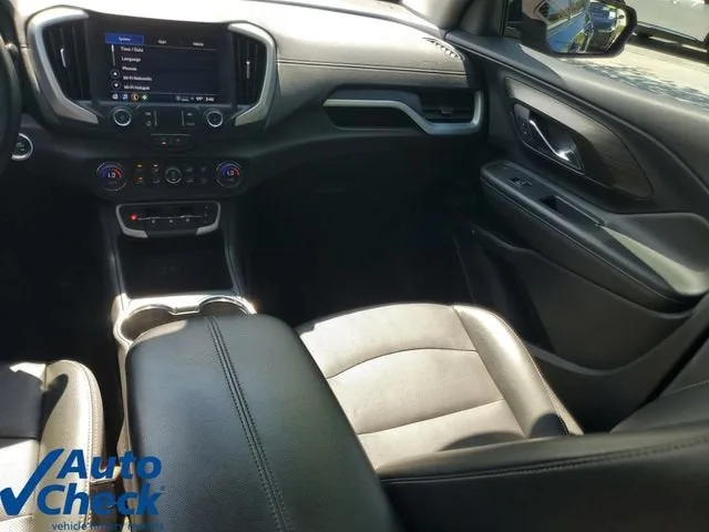 2023 GMC Terrain SLT photo 17