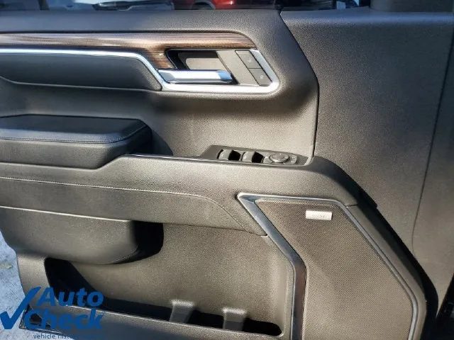 2024 Chevrolet Silverado 1500 RST photo 19