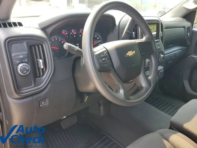 2023 Chevrolet Silverado 1500 Custom photo 18
