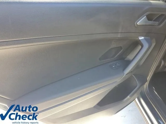 2019 Volkswagen Tiguan 2.0T SEL photo 14