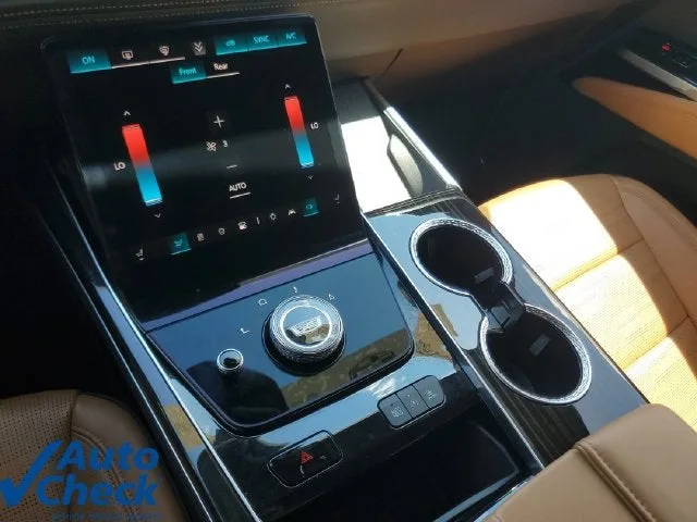 2025 Cadillac Escalade ESV Premium Luxury photo 30