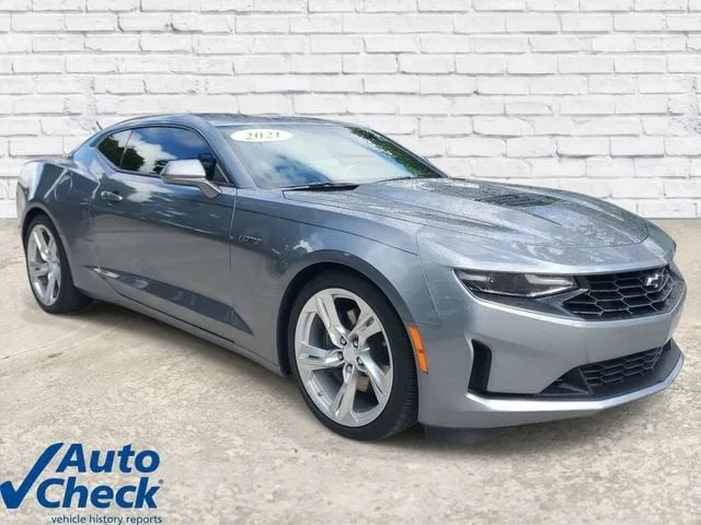 2021 Chevrolet Camaro LT1 photo 5