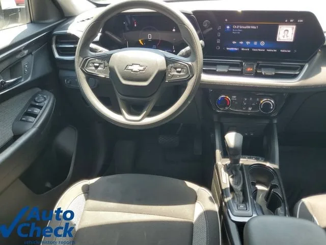 2025 Chevrolet Trailblazer LT photo 16