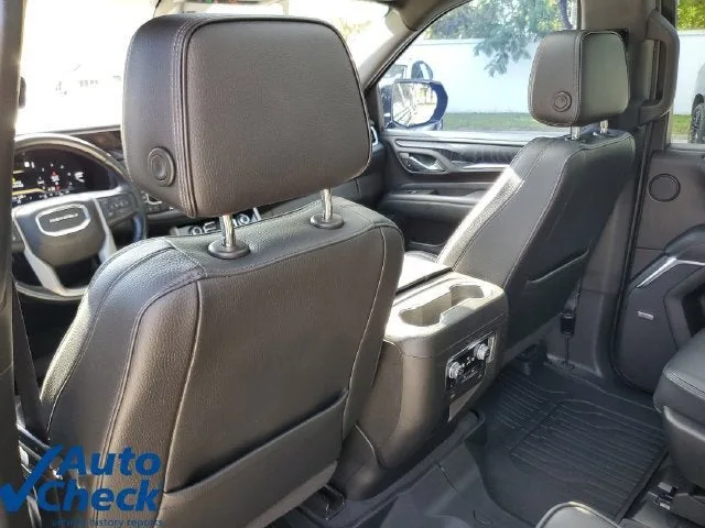 2022 GMC Yukon XL Denali photo 14