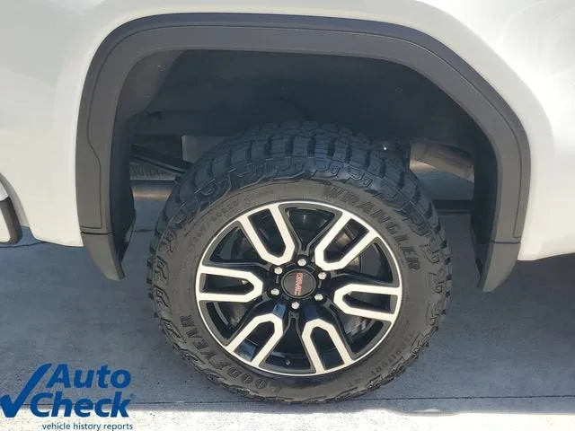 2024 GMC Sierra 1500 AT4 photo 8