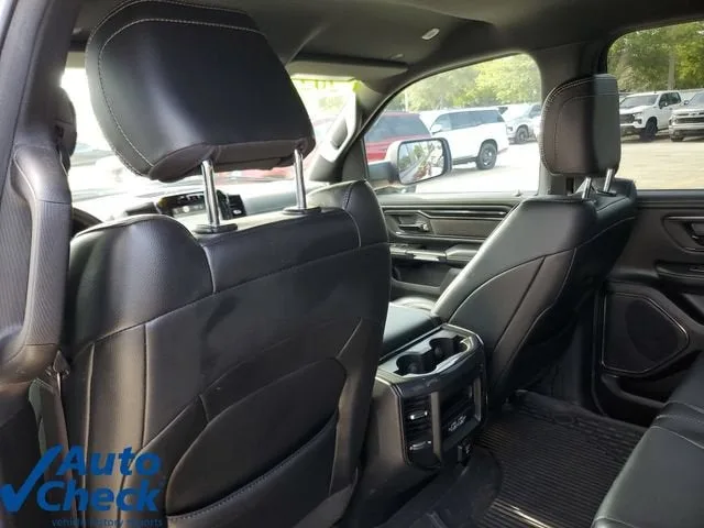2022 RAM 1500 Laramie photo 12