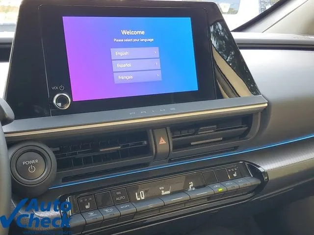 2023 Toyota Prius XLE photo 24