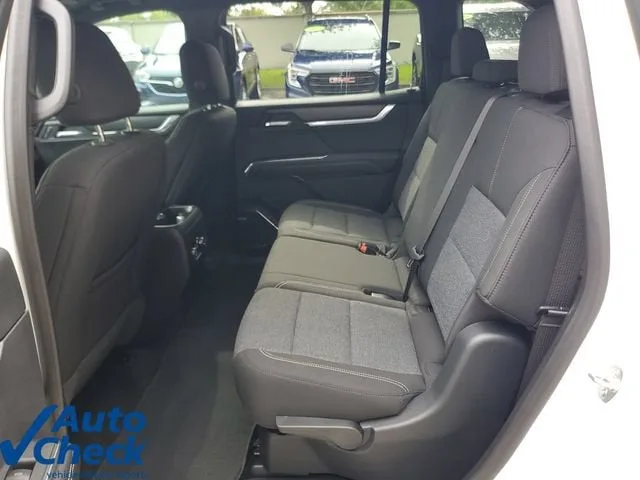 2025 GMC Acadia Elevation photo 13