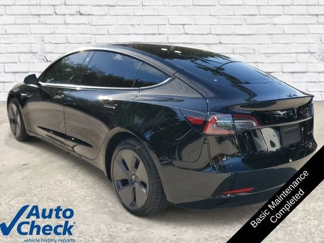 2022 Tesla Model 3 Long Range photo 2