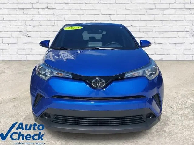 2019 Toyota C-HR XLE photo 6