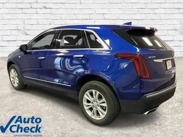 2023 Cadillac XT5 Luxury photo 3