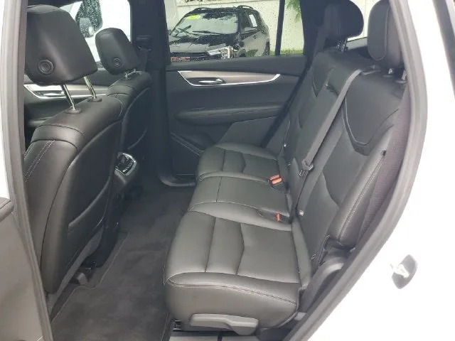2024 Cadillac XT6 Luxury photo 13