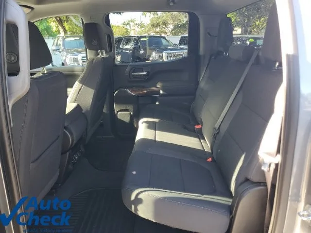 2022 GMC Sierra 1500 Limited SLE photo 9