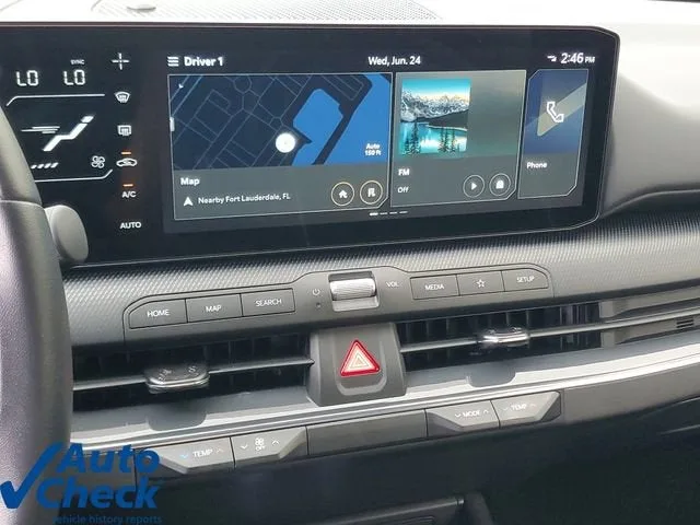 2025 Kia K4 GT-Line photo 26