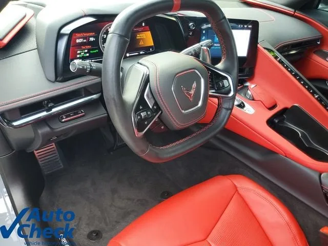 2025 Chevrolet Corvette Stingray 2LT photo 14