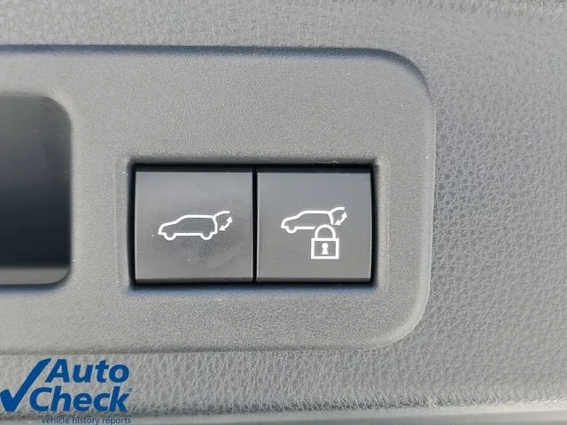 2025 Toyota 4Runner SR5 photo 10