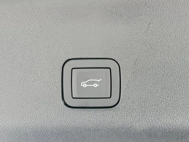 2026 Cadillac Escalade V-Series photo 10