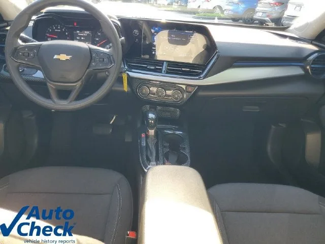 2024 Chevrolet Trax LS photo 14