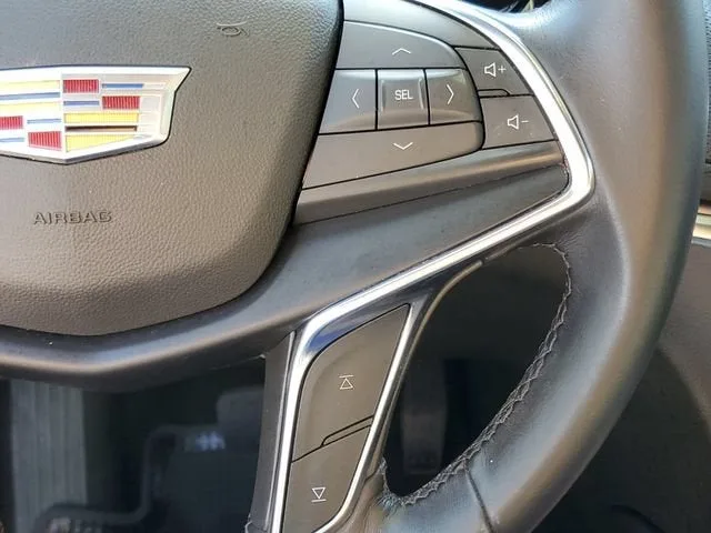 2023 Cadillac XT5 FWD Luxury photo 21