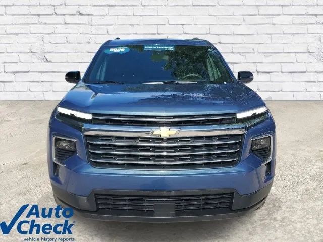 2026 Chevrolet Traverse LT photo 6