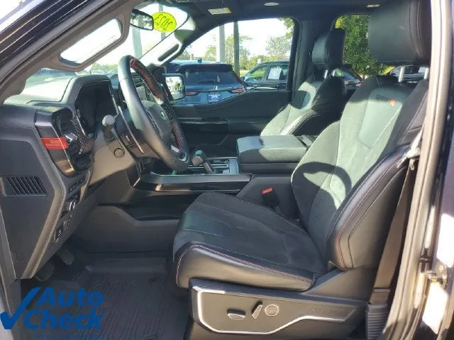 2023 Ford F-150 Raptor photo 18