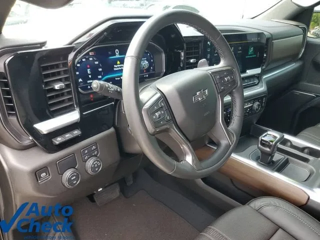 2024 Chevrolet Silverado 1500 High Country photo 18