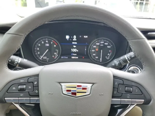 2025 Cadillac XT6 Premium Luxury photo 23