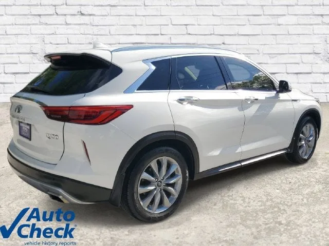2021 INFINITI QX50 LUXE photo 4
