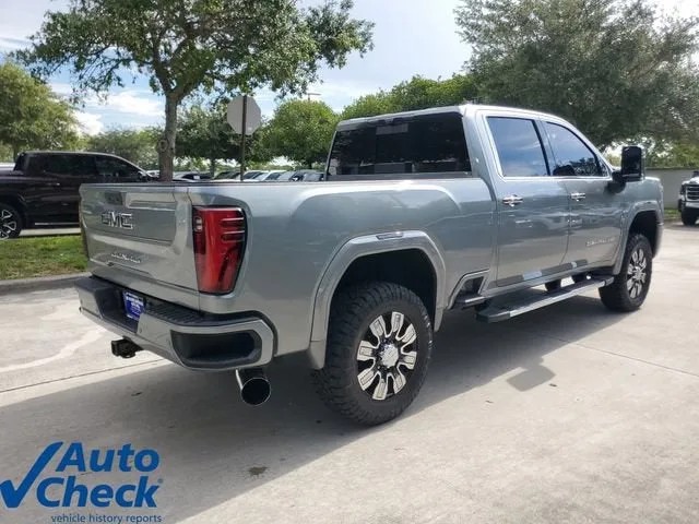 2024 GMC Sierra 2500 HD Denali photo 4