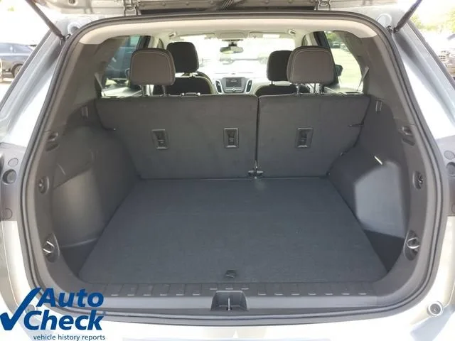 2024 Chevrolet Equinox LS photo 8