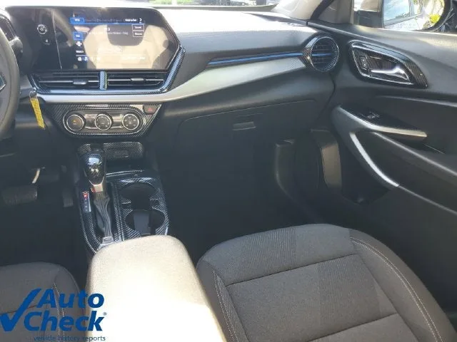2024 Chevrolet Trax LS photo 15