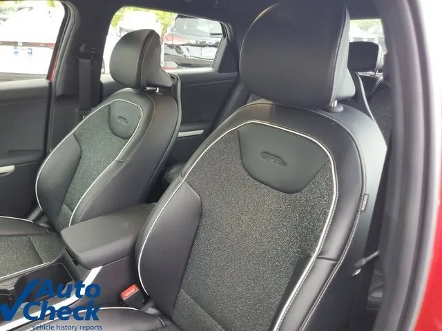 2025 Kia K4 GT-Line photo 19
