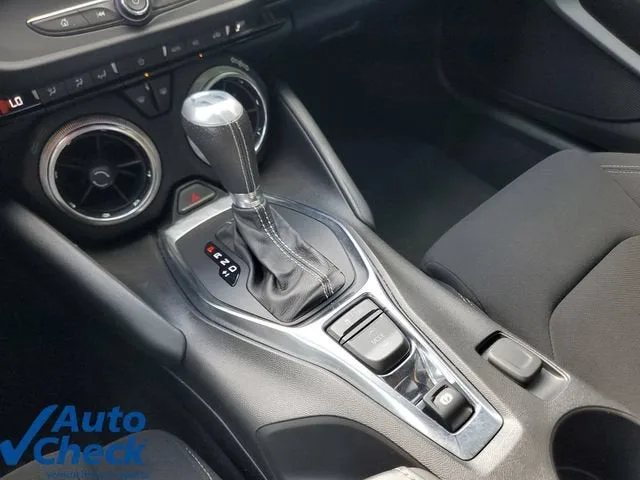 2021 Chevrolet Camaro LT1 photo 24
