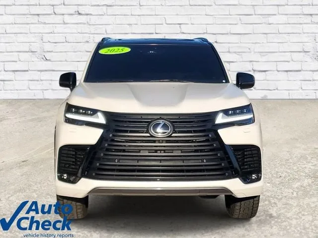 2025 Lexus LX 700h Overtrail photo 6
