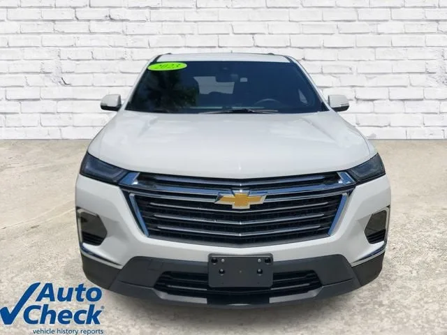 2023 Chevrolet Traverse LT Leather photo 6