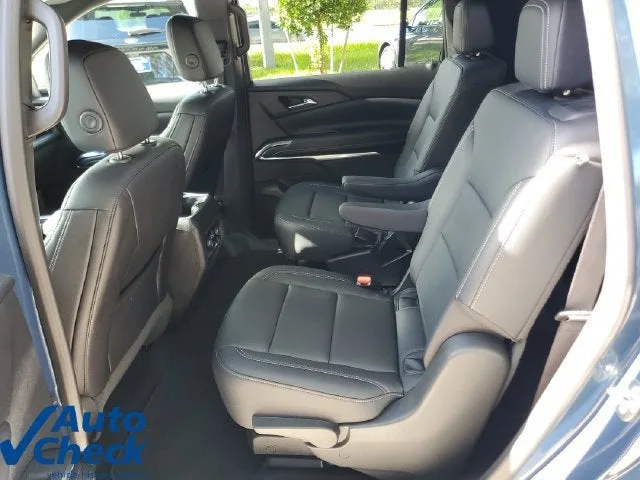 2026 Chevrolet Traverse LT photo 13