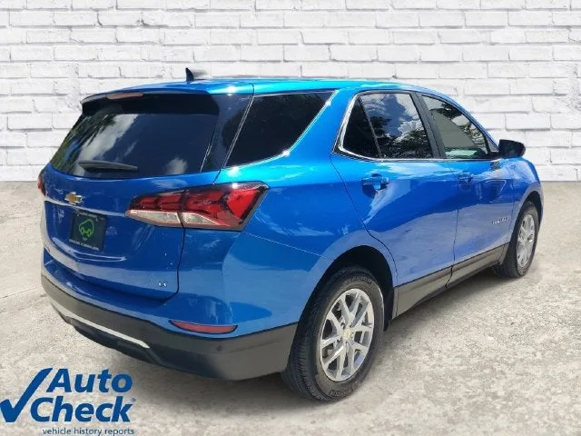 2024 Chevrolet Equinox LT photo 3