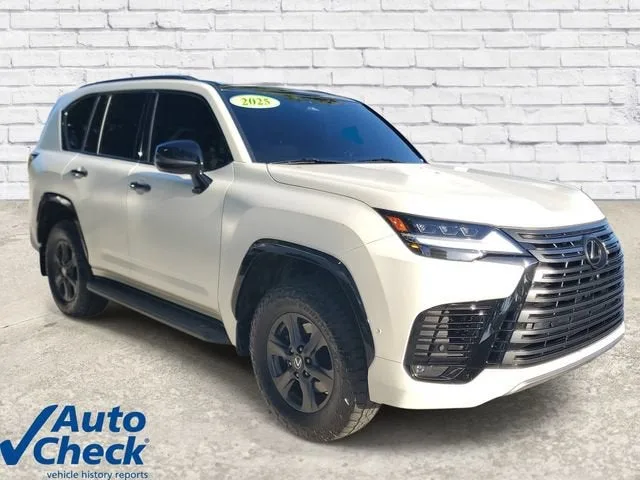2025 Lexus LX 700h Overtrail photo 5