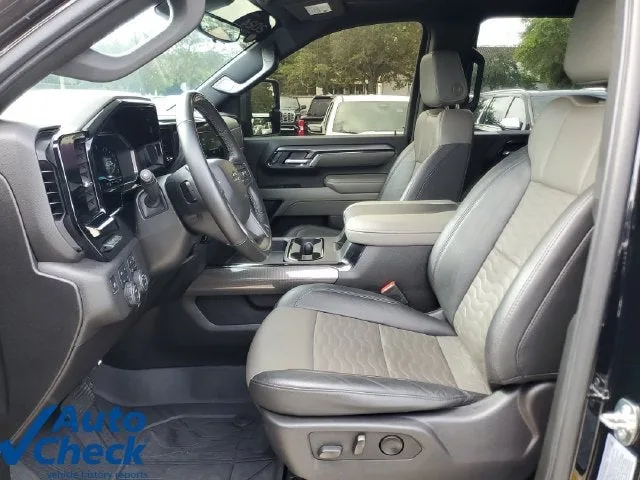 2024 Chevrolet Silverado 2500 HD ZR2 photo 17