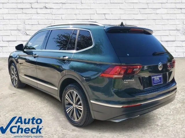 2019 Volkswagen Tiguan 2.0T SEL photo 2