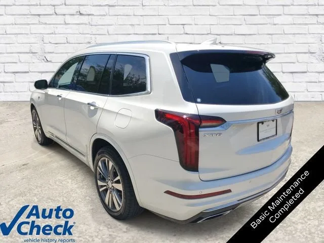 2021 Cadillac XT6 Premium Luxury photo 2