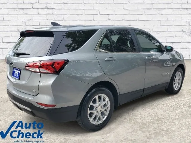 2024 Chevrolet Equinox LT photo 4