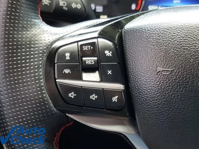 2022 Ford Explorer ST-Line photo 22